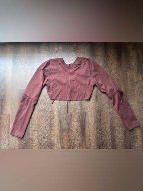 Jacquemus Cropped Long-Sleeve Shirt in Rust Brown